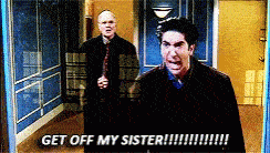Ross aperçoit Monica et Chandler ensemble