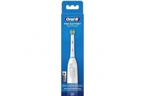 Nettoyez en profondeur vos dents et vos gencives avec la brosse à dents électrique Oral-B Advance Power 400