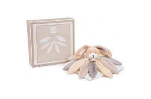 Doudou et Compagnie - Doudou Lapin Plat pour Bébé - Doudou Format Carré Pétale - 28 cm - Taupe - Avec Boite Cadeau - Idée Cadeau De Naissance - Doudou Collector - Garantie Doudou Perdu - DC2792