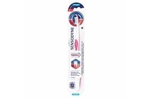 Sensodyne Brosse à dents Sensibilité & Gencives, Souple, Pour Les Dents Sensibles Sans Endommager Les Gencives, Couleur Aléatoire